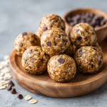 Oatmeal Energy Balls : No-Bake, Nutty & Naturally Sweet