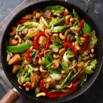 Cashew Chicken Stir-Fry : Crispy Veggies, Juicy Chicken & a Flavor Punch